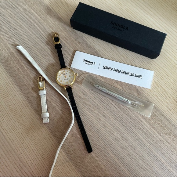 TWO BANDS INCLUDED Shinola The Birdy Double Wrap White Leather Strap Watch - Picture 4 of 8